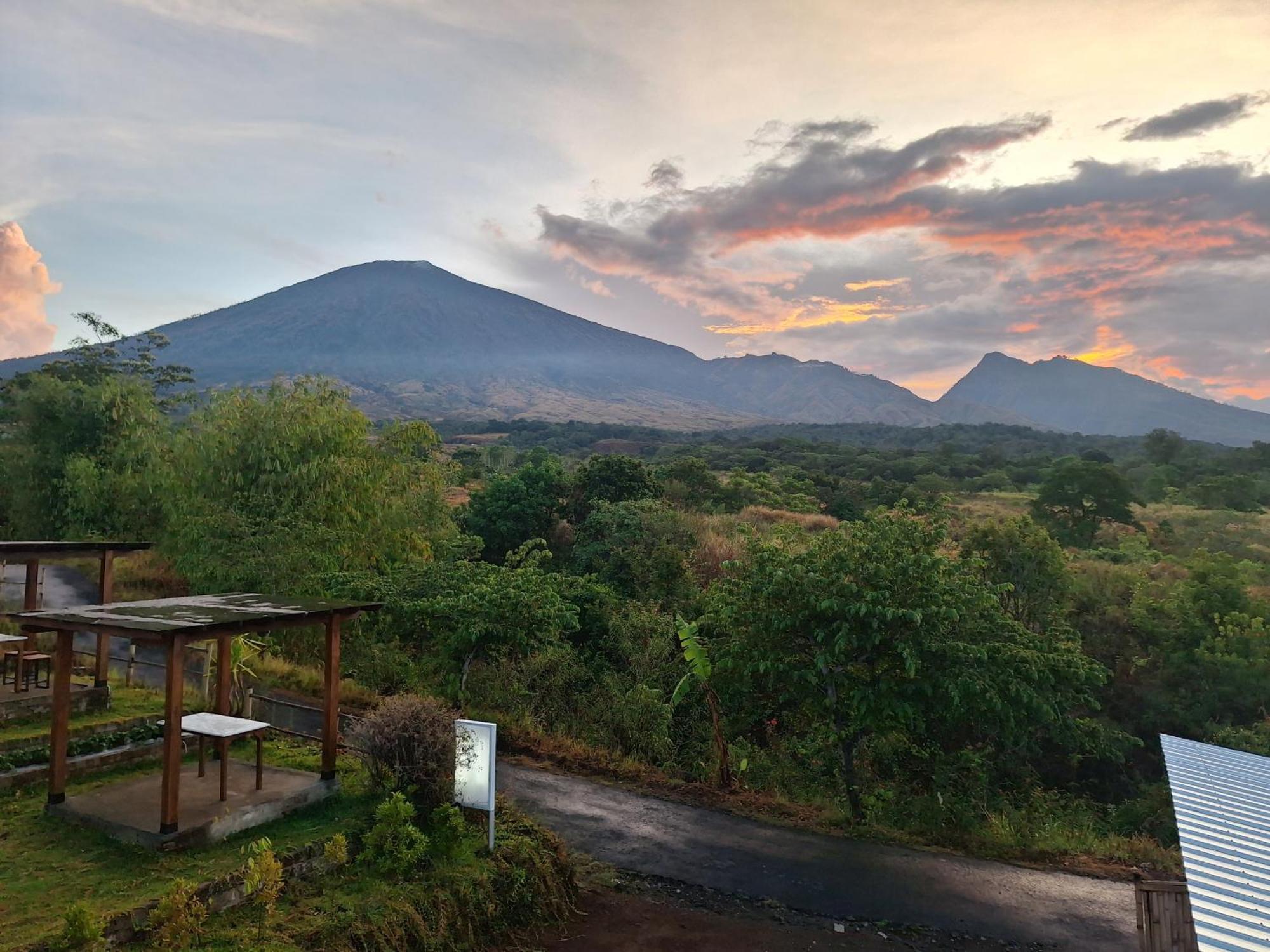 Family Rinjani Bungalow Sajang Kültér fotó
